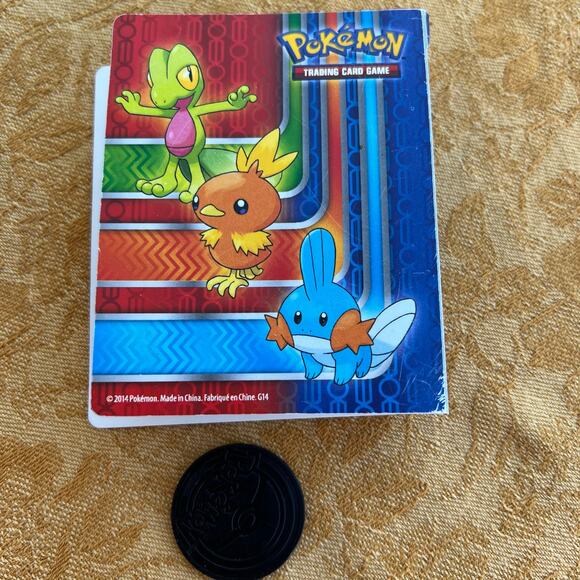 Pokémon Card Holder and Coin: 2014 - Picture 4 of 5
